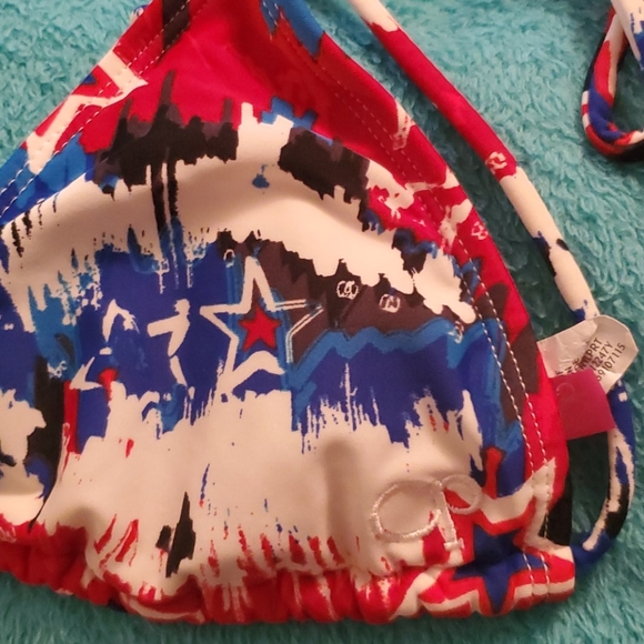 Bikini - Picture 3 of 4